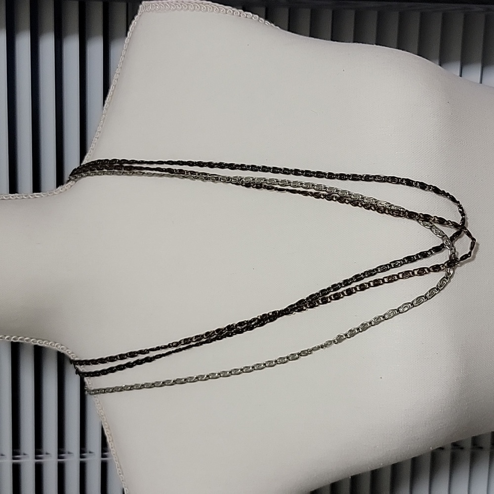 TriColor Necklace - Picture 3 of 3